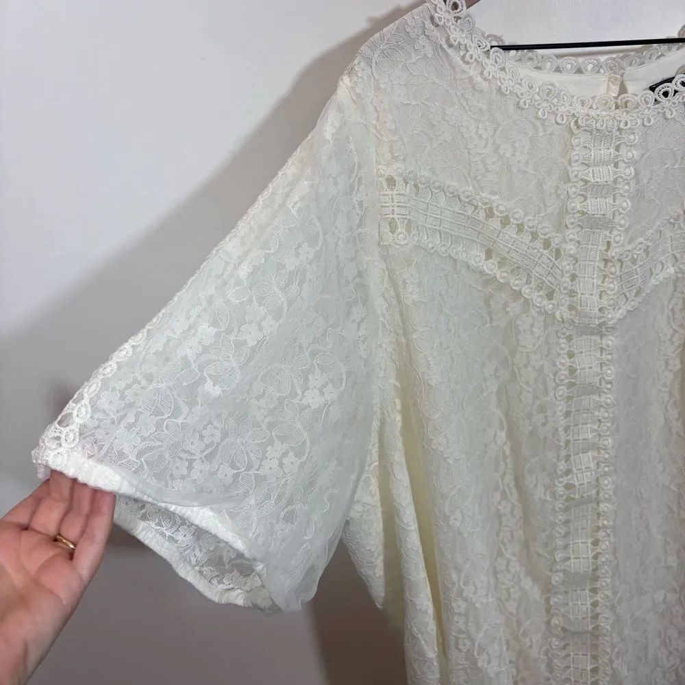 Torrid Lace Puff Short Sleeve Blouse Cloud Dancer Size 4/4X 26 - Picture 11 of 15
